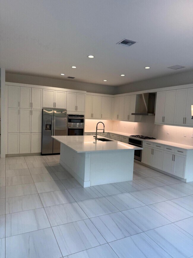 Building Photo - 8055 White Wave Ter