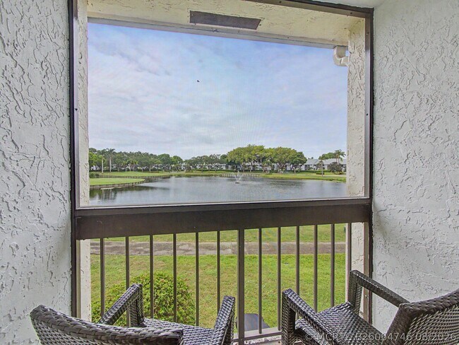 Building Photo - 5154 Oakhill Ln