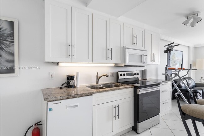 Building Photo - 401 Ocean Dr