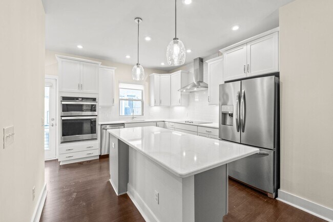 Building Photo - 13051 Tinton Ave