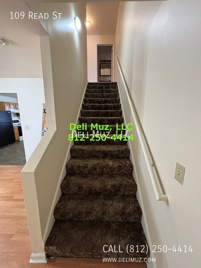 Building Photo - 109 Read St