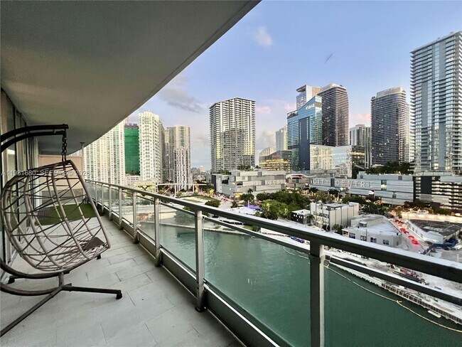 Building Photo - 92 SW 3rd St