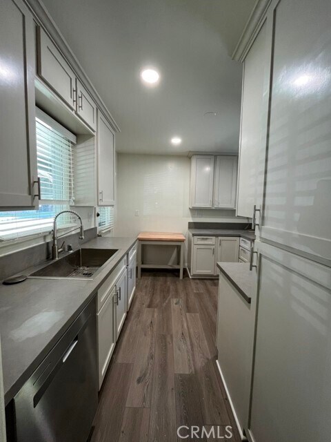 Building Photo - 14659 Killion St