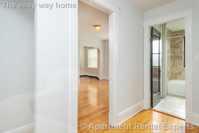 Building Photo - 123 Highland Ave