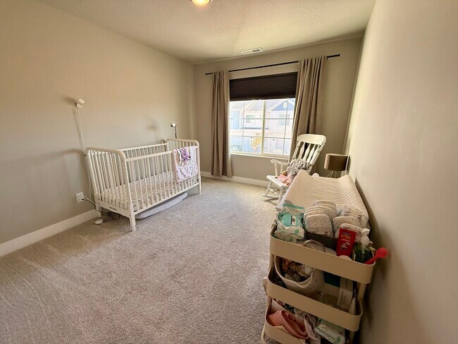 Building Photo - 9655 N Aaron Ave