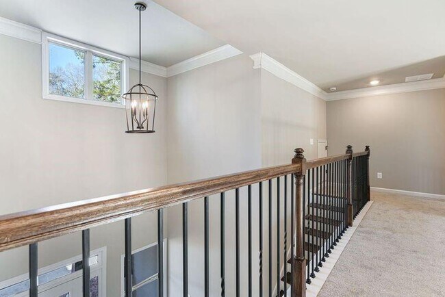 Building Photo - 5714 Ridgewater Cir