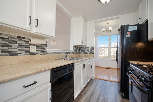 Building Photo - 2976 White Thorn Cir