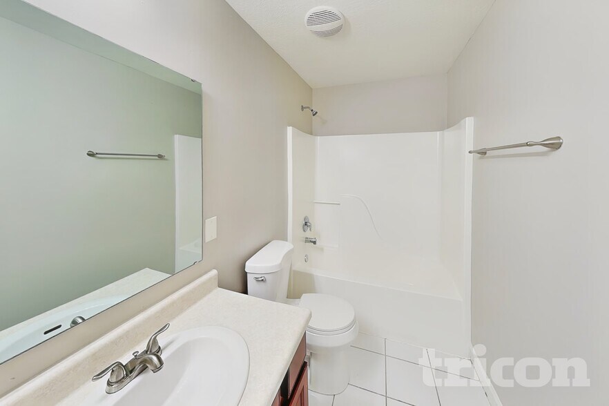 Building Photo - 5426 Basin Park Dr