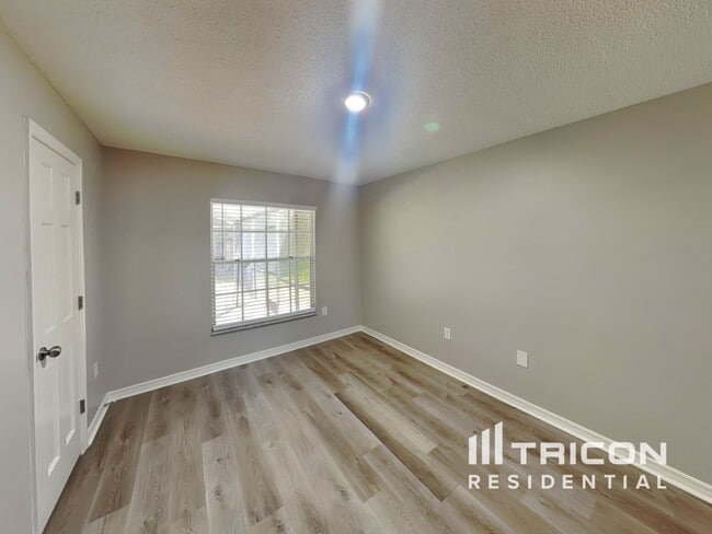 Building Photo - 958 Shriver Cir