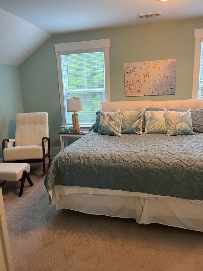 Building Photo - Furnished, Pet Friendly, Utilites included...