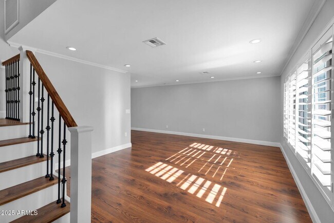 Building Photo - 2542 W Nopal Ave