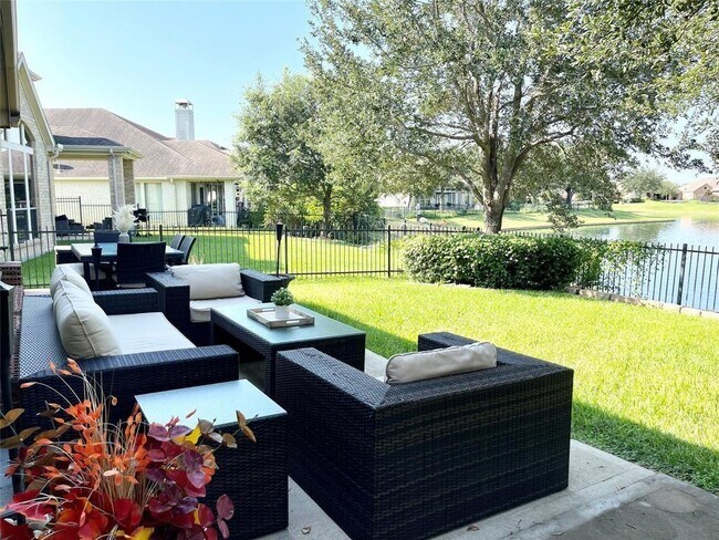 Building Photo - 25443 Lockspur Dr