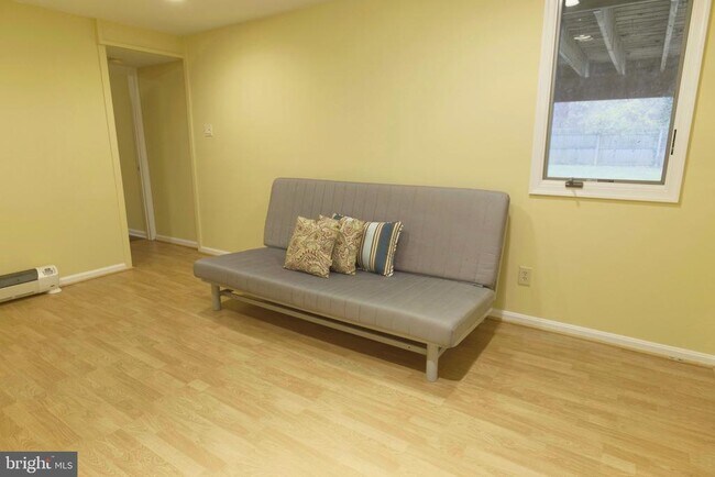 Building Photo - 11014 Troy Rd