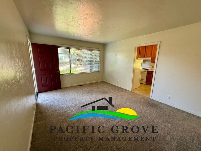 Building Photo - Updated Two Bedroom Duplex in PG!