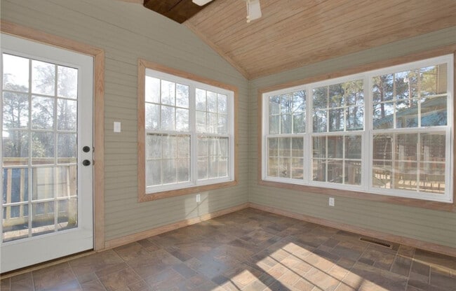 Building Photo - 5815 Permastone Lake Rd