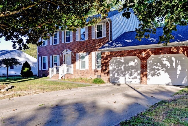 Primary Photo - Updated, Spacious, Large Backyard in Newpo...