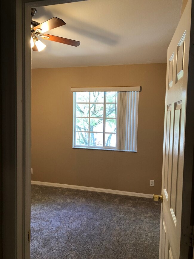 Building Photo - 10037 Poppy Hill Dr