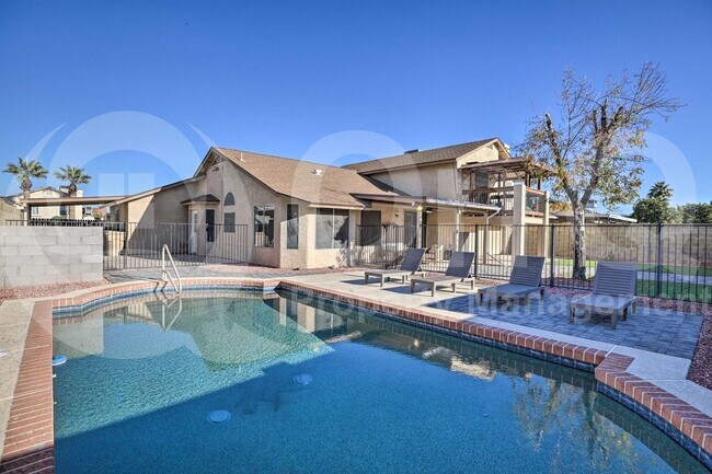 Building Photo - 8821 W Cavalier Dr