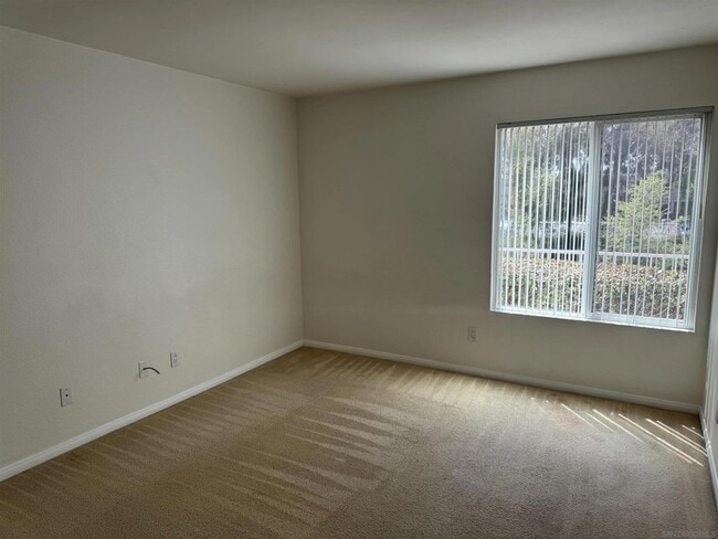 Building Photo - 10016 Maya Linda Rd