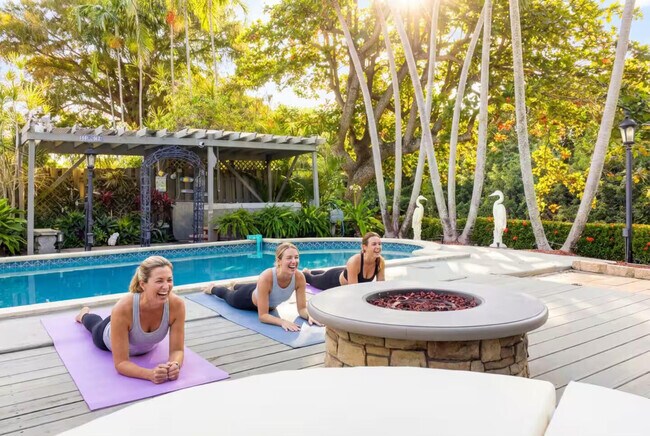 Building Photo - 1905 Meadow Ct