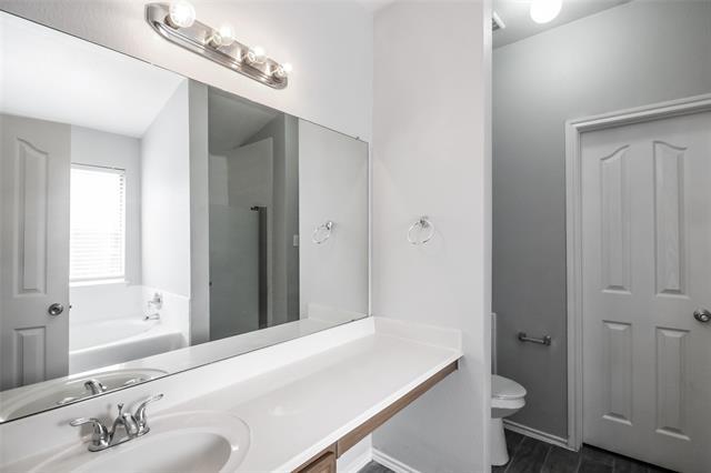 Building Photo - 1421 Eufemia Dr