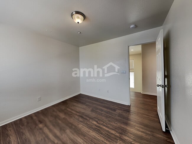 Building Photo - 5676 Orangeroot Ct