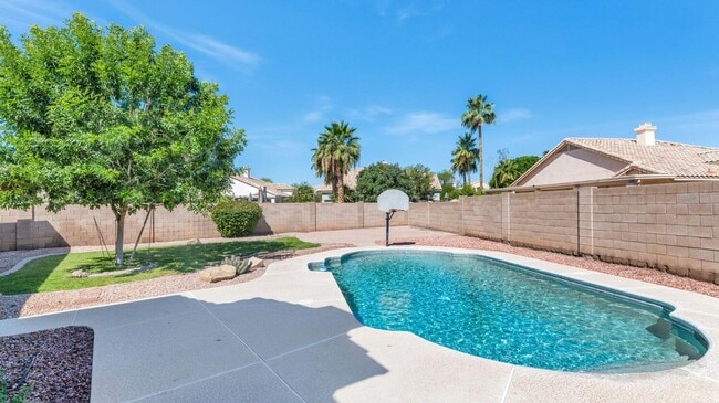 Building Photo - 3382 W Harrison St