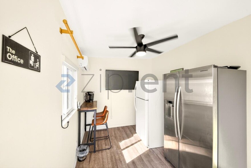 Building Photo - 6415 Madden Ave