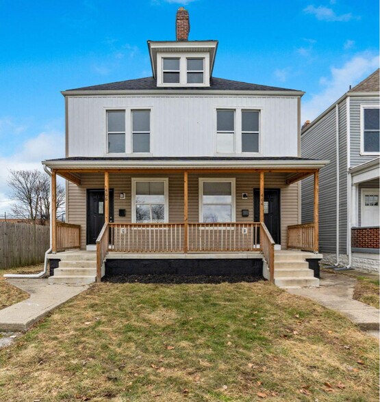 Primary Photo - 464-466-466 N Garfield Ave