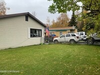 Building Photo - 2422 Glacier St