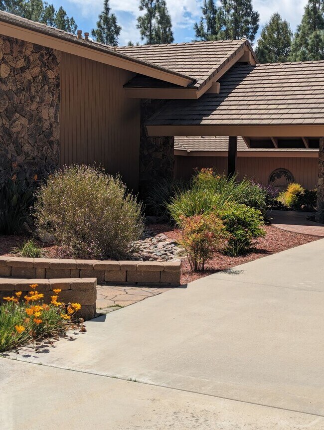 Primary Photo - Luxury 5 Bedroom Home in Palo Verde Ranch
