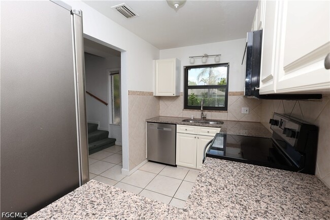 Building Photo - 26510 Southern Pines Dr