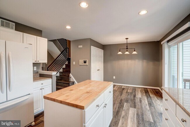 Building Photo - 20399 Volley Terrace