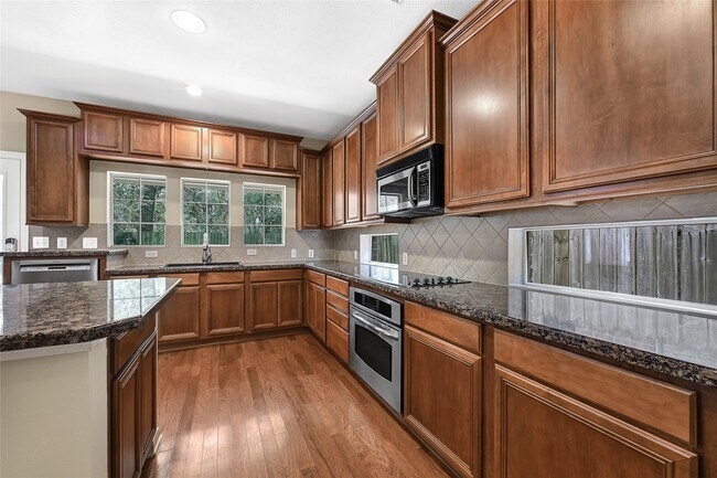 Building Photo - 21327 Pennshore Ln