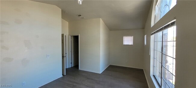 Building Photo - 5115 Blossom Ave