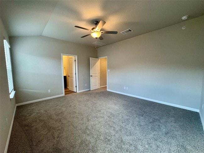 Building Photo - 1850 Settlers Glen Dr