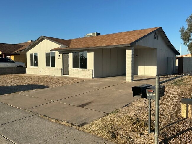 Building Photo - 513 N 69th Ave
