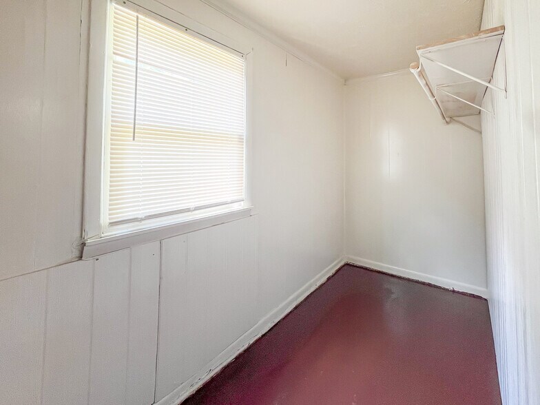 Building Photo - 1811 Owens Ct