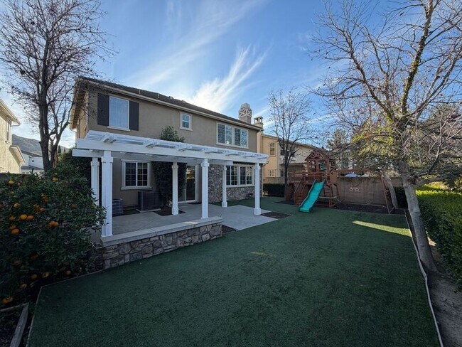 Building Photo - 46172 Pinon Pine Way