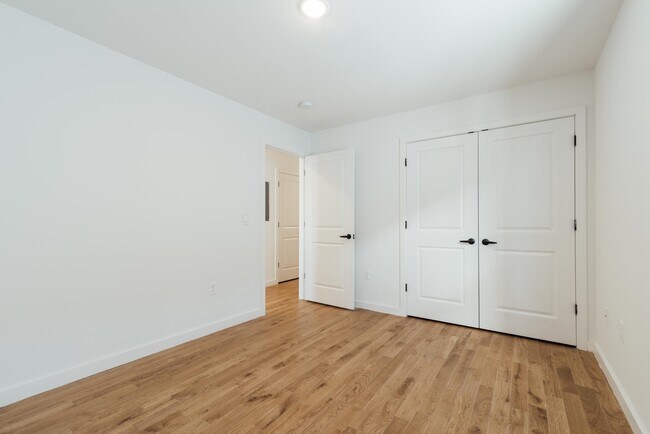 Building Photo - 746 Seaport Dr.