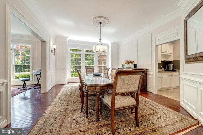 Building Photo - 18852 Ridgeback Ct