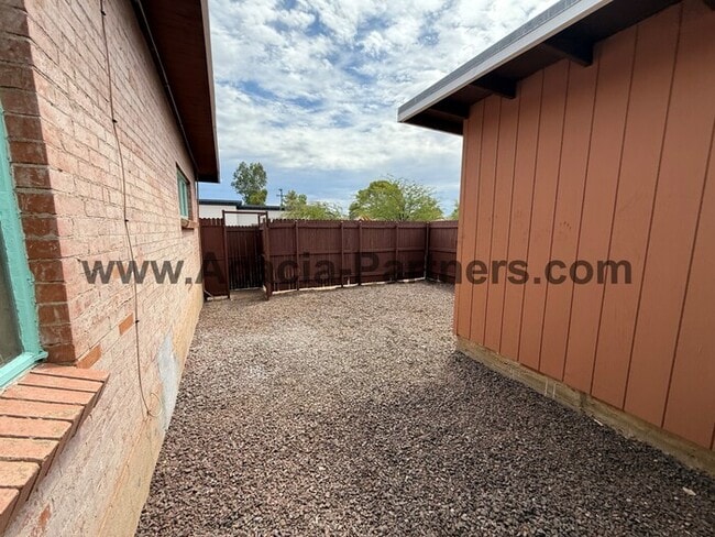 Building Photo - Beautiful Two Bedroom with Storage