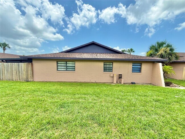 Building Photo - 2239 Margarita Ct