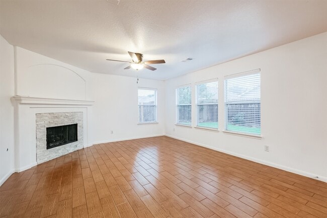 Building Photo - 15506 Anton Dr