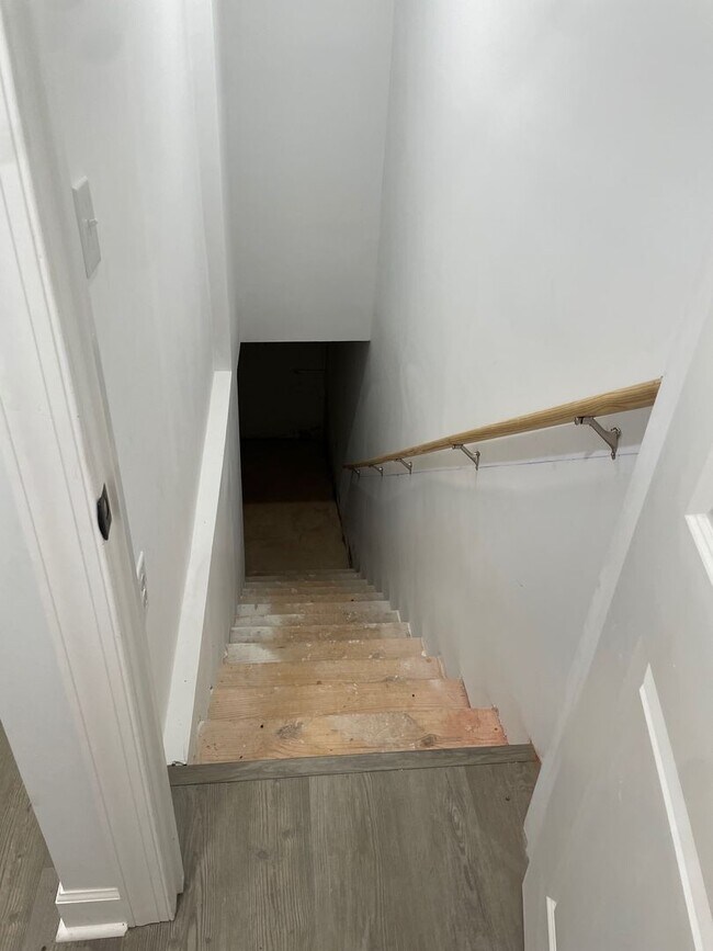 Building Photo - NEWLY REMODLED 3 BED, 2 BATH BRICK HOME LOCATED IN ASHEBORO! $1,750 RENT $1,750 DEPOSIT