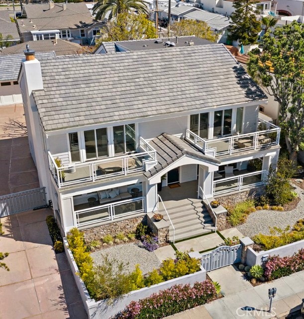 Building Photo - 450 Cliff Dr