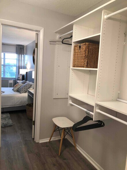 Building Photo - 1825 Cobia Dr