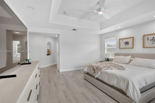Building Photo - 981 Waterside Cir