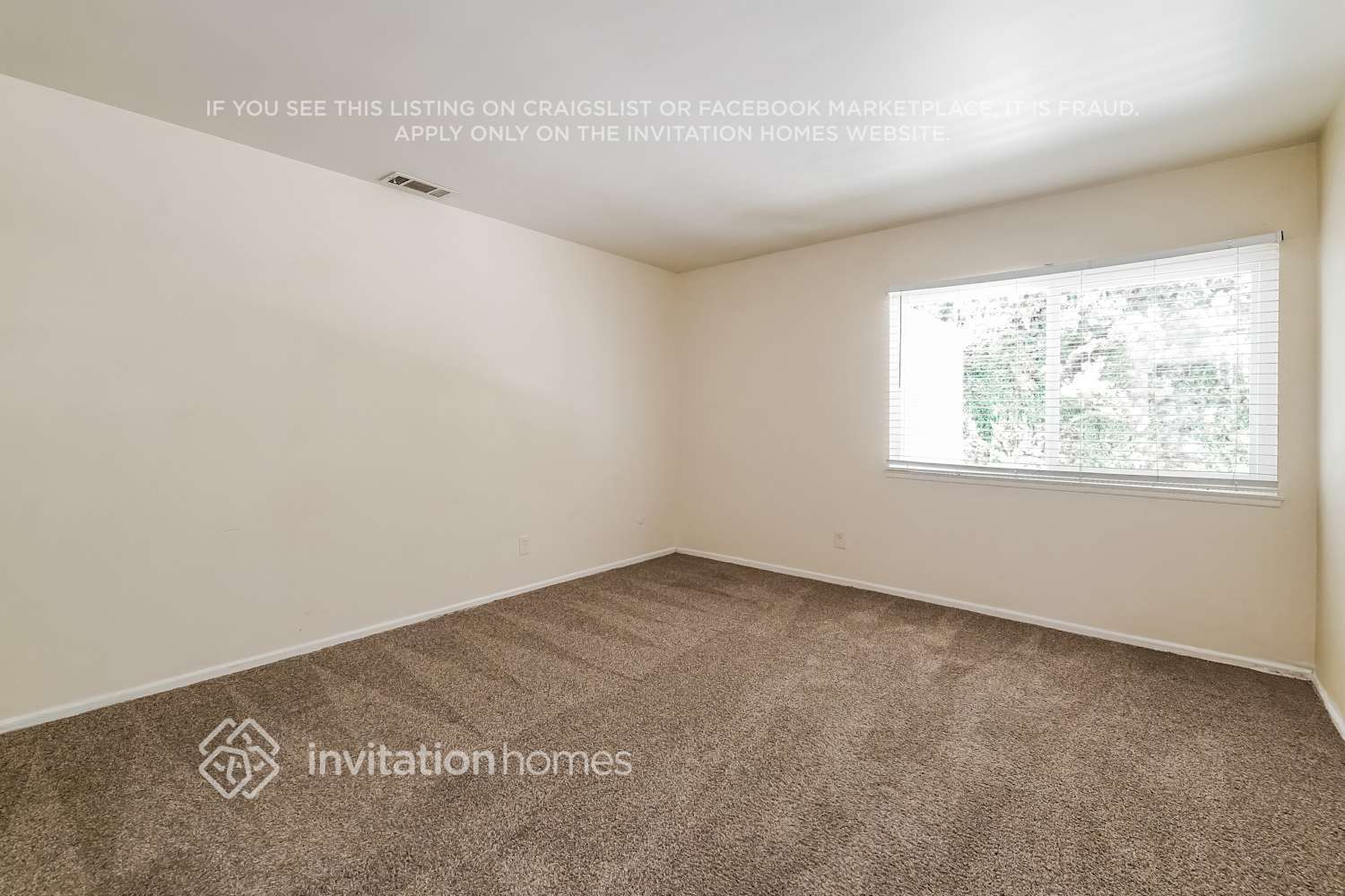Building Photo - 1752 Willowbrook Ln