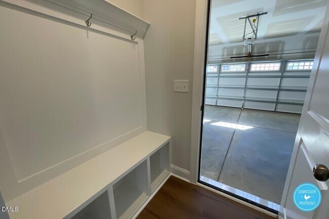 Building Photo - 105 Chesapeake Way